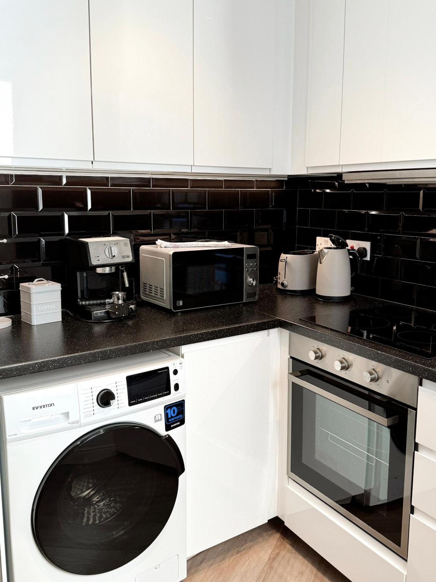 Delightful City Centre Studio Clarendon Apartment - Grand Central House Gibraltar Luaran gambar