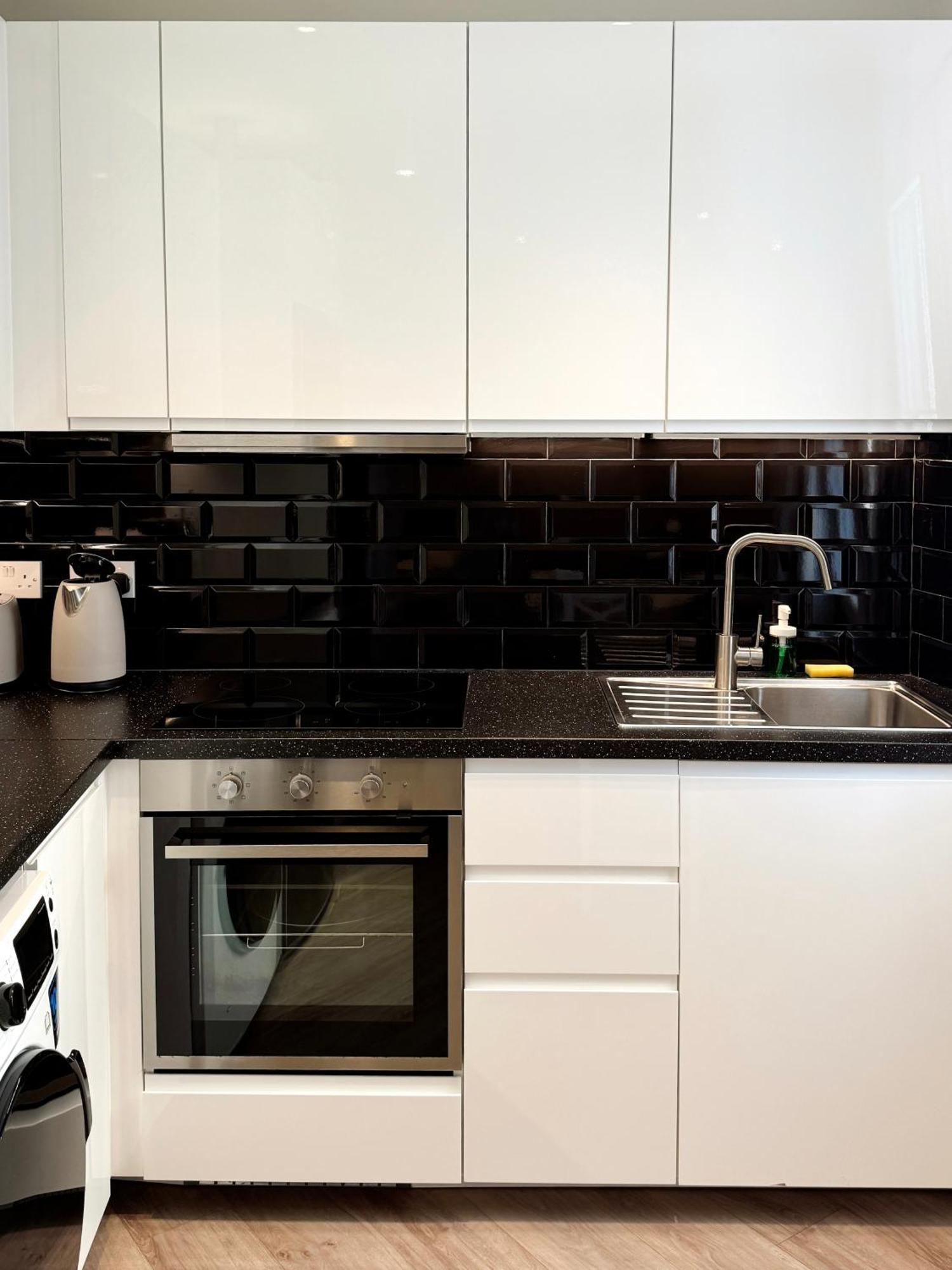 Delightful City Centre Studio Clarendon Apartment - Grand Central House Gibraltar Luaran gambar