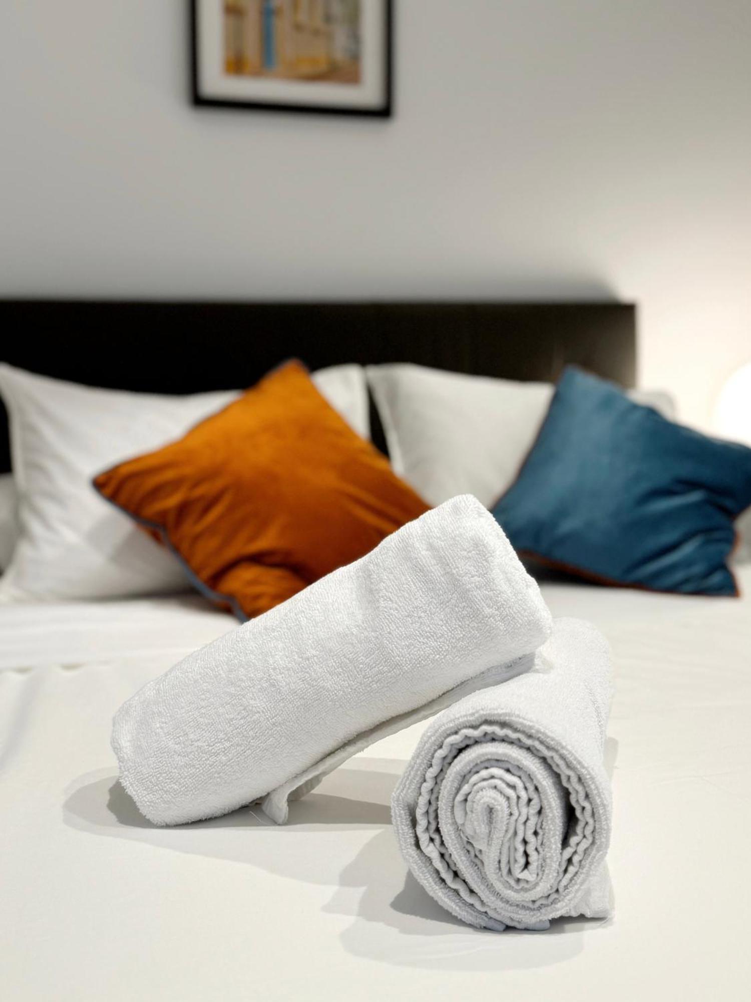 Delightful City Centre Studio Clarendon Apartment - Grand Central House Gibraltar Luaran gambar