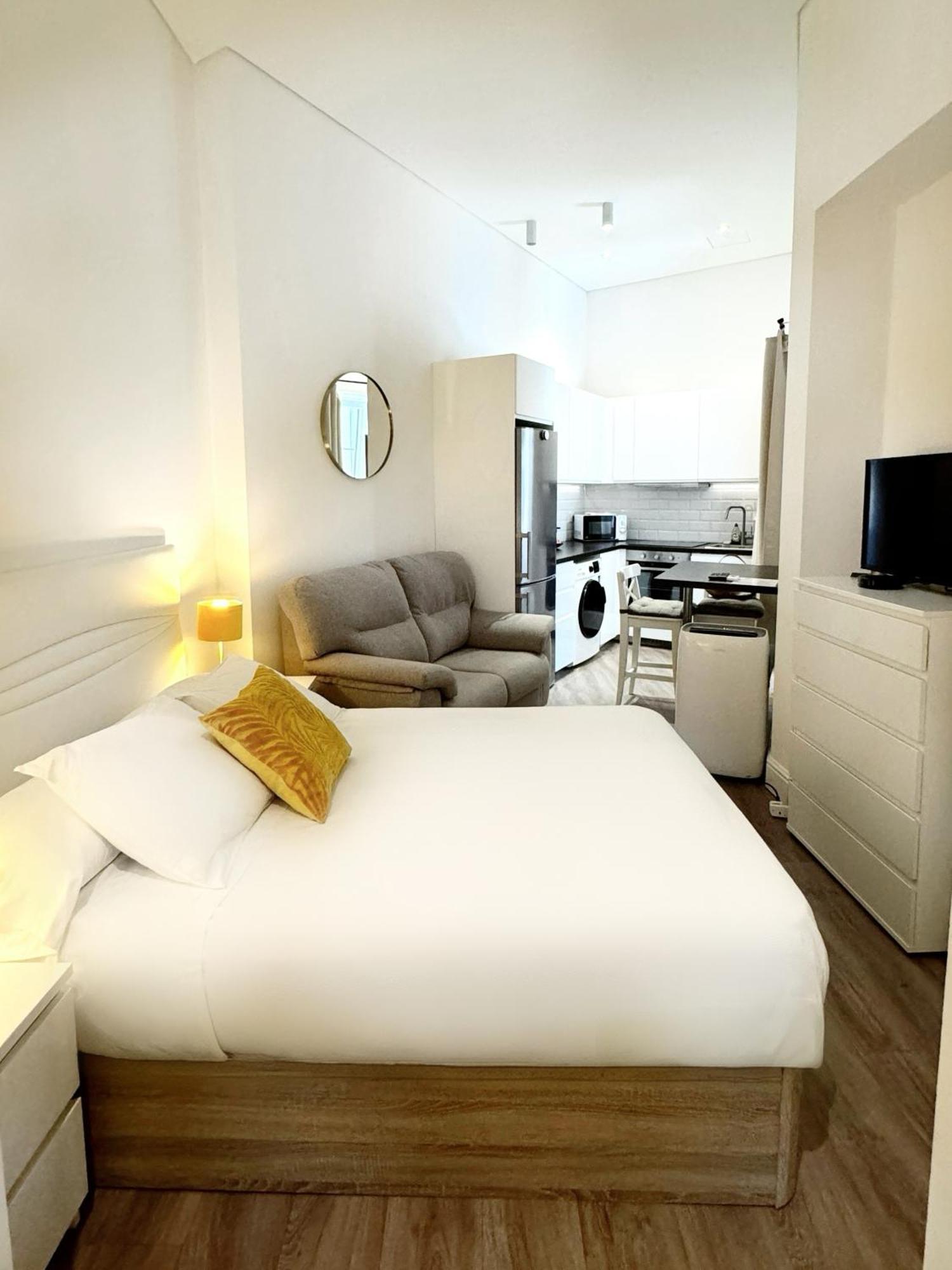 Delightful City Centre Studio Clarendon Apartment - Grand Central House Gibraltar Luaran gambar